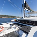 yacht-Lagoon 51-image-2