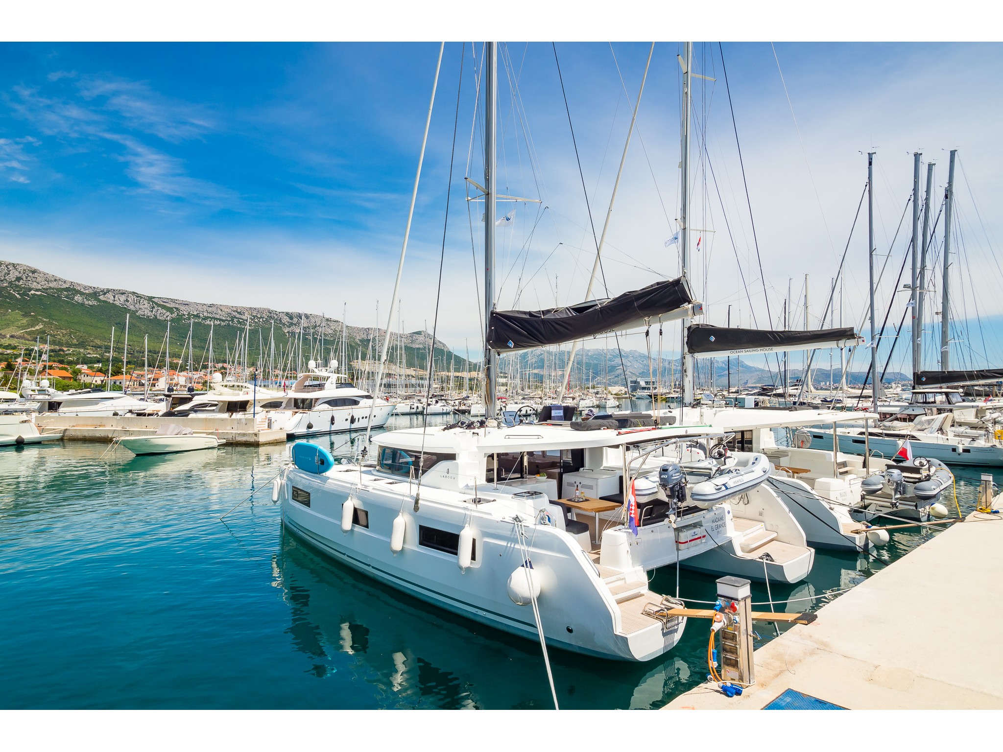 yacht-Lagoon 46-image-6