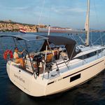 yacht-37872692 image-4