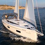 yacht-37872692 image-1