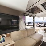 yacht-38333807 image-6