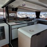 yacht-Aura 51-image-2