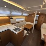 yacht-38843388 image-4