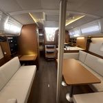 yacht-38843388 image-6