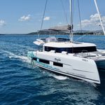 yacht-38923911 image-1