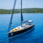 yacht-39170111 image-1