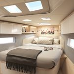 yacht-39170803 image-6