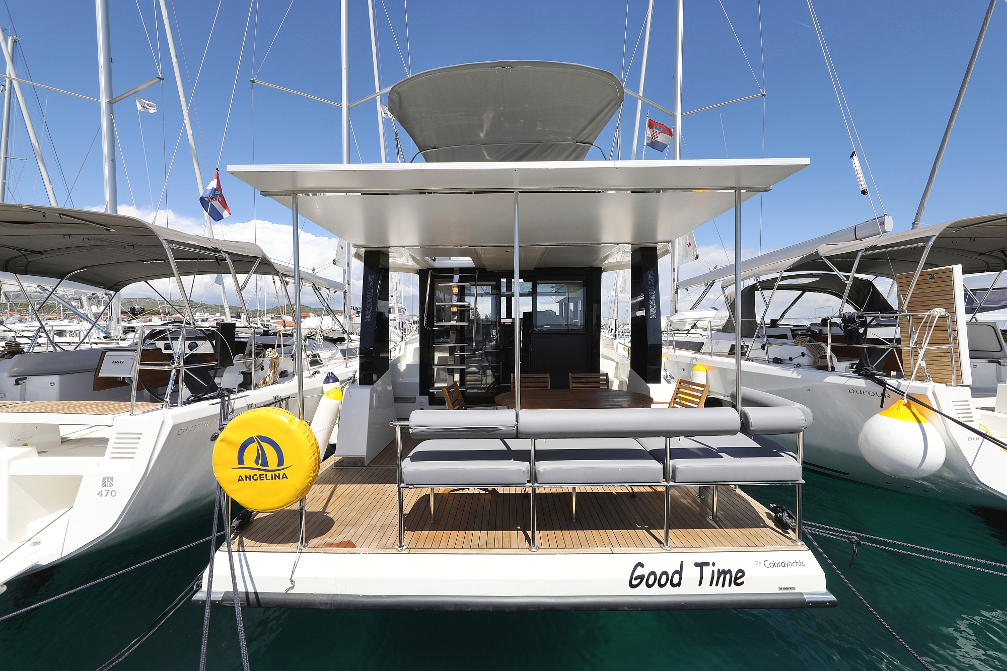 yacht-39391151 image-1