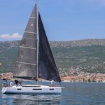 yacht-39391155 image-5