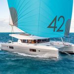 yacht-39860100 image-1