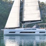 yacht-39860115 image-1