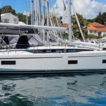 yacht-40040523 image-1