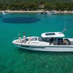 yacht-40295471 image-6