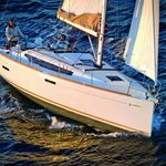 yacht-40305409 image-1