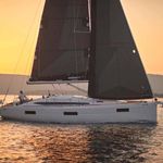 yacht-41249572 image-1