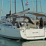 yacht-41260919 image-1