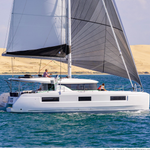 yacht-42032600 image-1