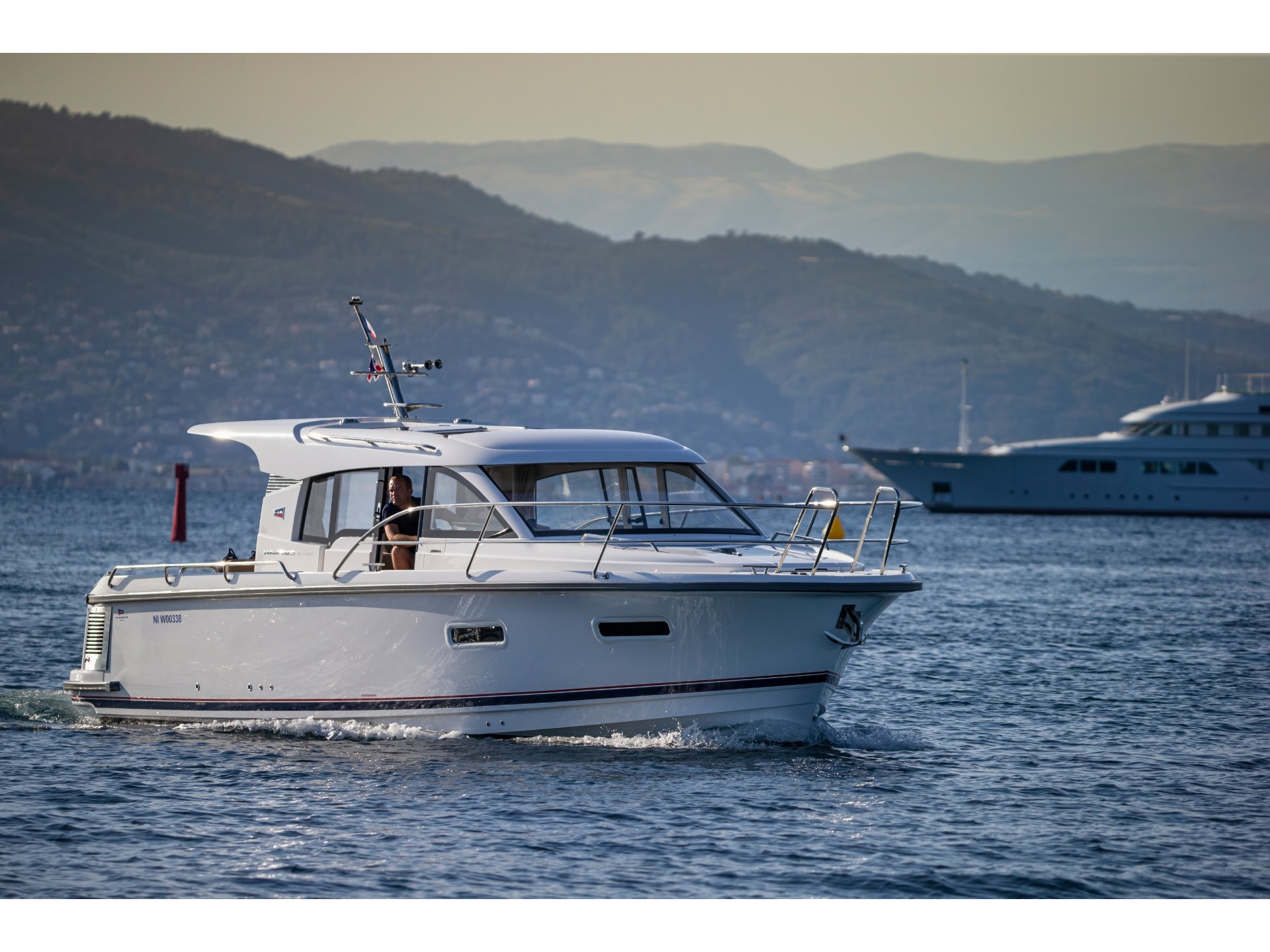 yacht-Nimbus 305 Coupe-image-6