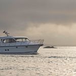 yacht-43392731 image-1