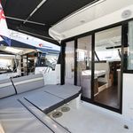 yacht-44326338 image-5