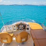 yacht-44348535 image-6