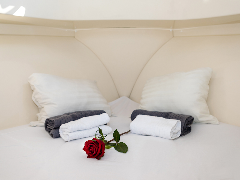 yacht-44524997 image-16