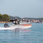 yacht-46455822 image-5