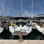 yacht-46574452 image-1