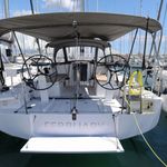 yacht-46689508 image-3