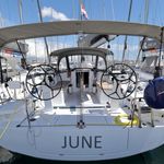 yacht-46689512 image-3