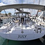 yacht-46689526 image-3