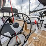 yacht-46939938 image-5