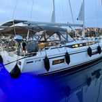 yacht-47221472 image-4