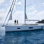 yacht-47230197 image-1
