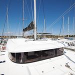 yacht-47416900 image-5