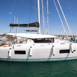 yacht-47416900 image-1