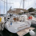yacht-47417078 image-4