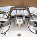 yacht-47417087 image-4