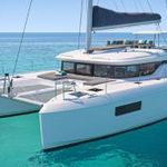 yacht-48331385 image-1