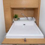 yacht-Elan E5-image-1