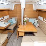 yacht-Elan E5-image-4