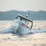 yacht-48509492 image-6