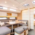 yacht-49413675 image-6