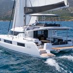 yacht-49476402 image-5