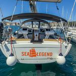 yacht-49987040 image-1