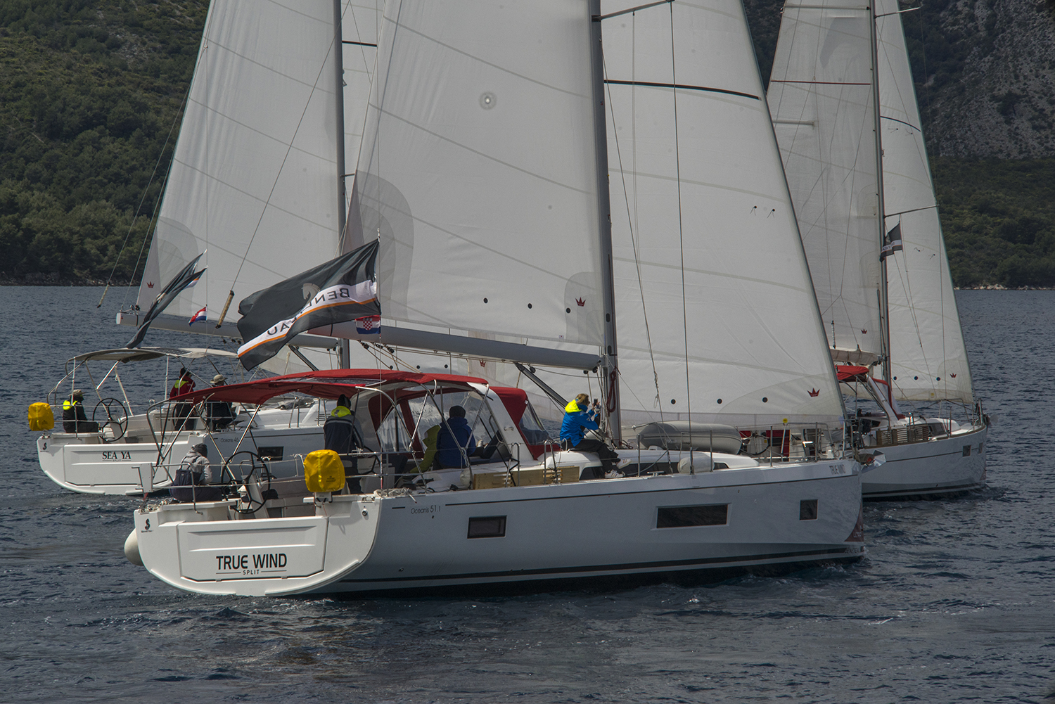 yacht-50163105 image-1