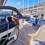 yacht-50250494 image-6