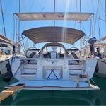 yacht-50250495 image-1