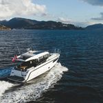 yacht-50650300 image-5