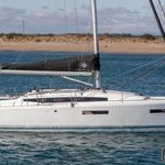 yacht-50676658 image-1